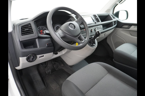 Volkswagen Transporter 2.0TDI DUBBELE CABINE L2H1 Apple Carplay Android Auto Trekhaak Airco Comfortline Betonplex Vloer Lat om Lat betimmering Euro 6 Schuifdeur Origineel Nederlandse Auto