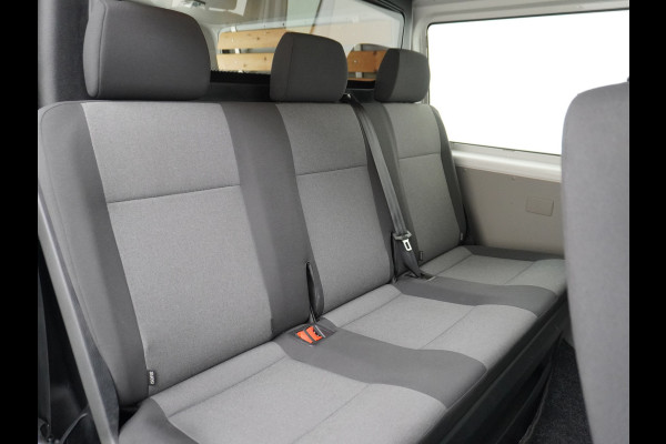 Volkswagen Transporter 2.0TDI DUBBELE CABINE L2H1 Apple Carplay Android Auto Trekhaak Airco Comfortline Betonplex Vloer Lat om Lat betimmering Euro 6 Schuifdeur Origineel Nederlandse Auto