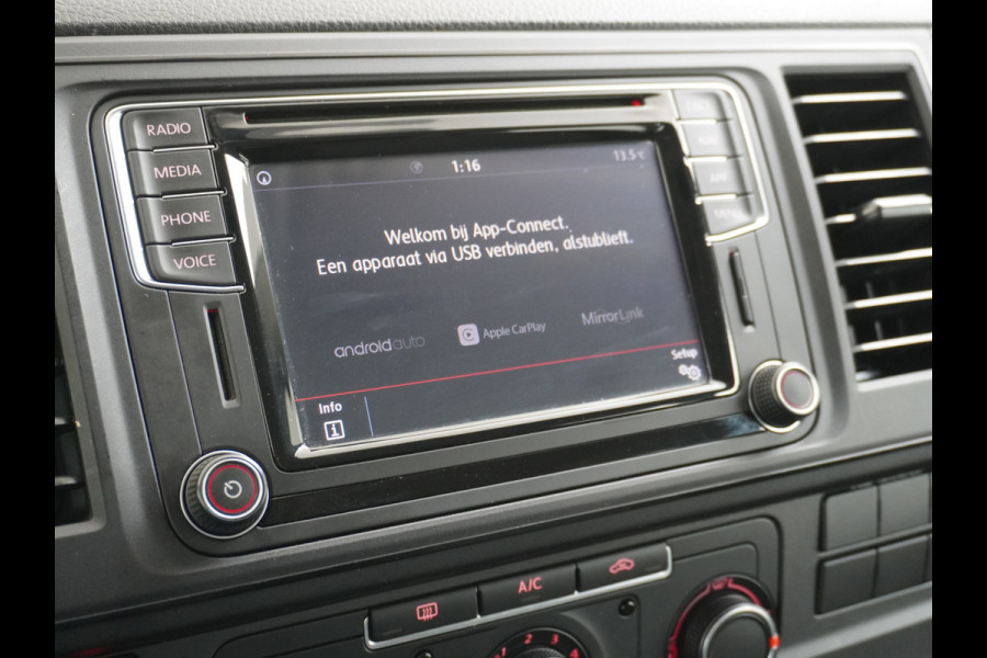 Volkswagen Transporter 2.0TDI DUBBELE CABINE L2H1 Apple Carplay Android Auto Trekhaak Airco Comfortline Betonplex Vloer Lat om Lat betimmering Euro 6 Schuifdeur Origineel Nederlandse Auto
