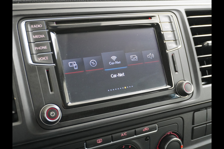 Volkswagen Transporter 2.0TDI DUBBELE CABINE L2H1 Apple Carplay Android Auto Trekhaak Airco Comfortline Betonplex Vloer Lat om Lat betimmering Euro 6 Schuifdeur Origineel Nederlandse Auto