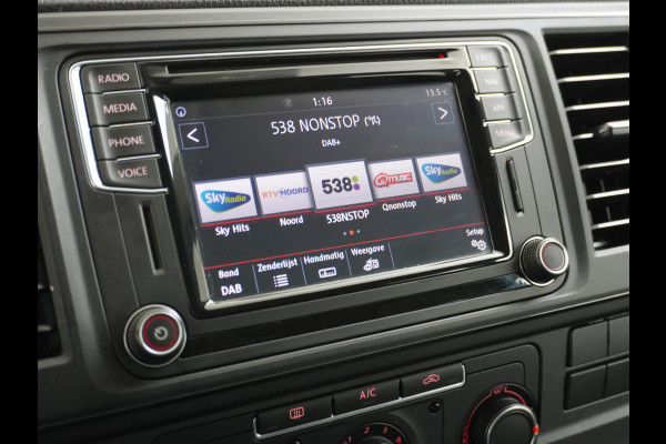 Volkswagen Transporter 2.0TDI DUBBELE CABINE L2H1 Apple Carplay Android Auto Trekhaak Airco Comfortline Betonplex Vloer Lat om Lat betimmering Euro 6 Schuifdeur Origineel Nederlandse Auto