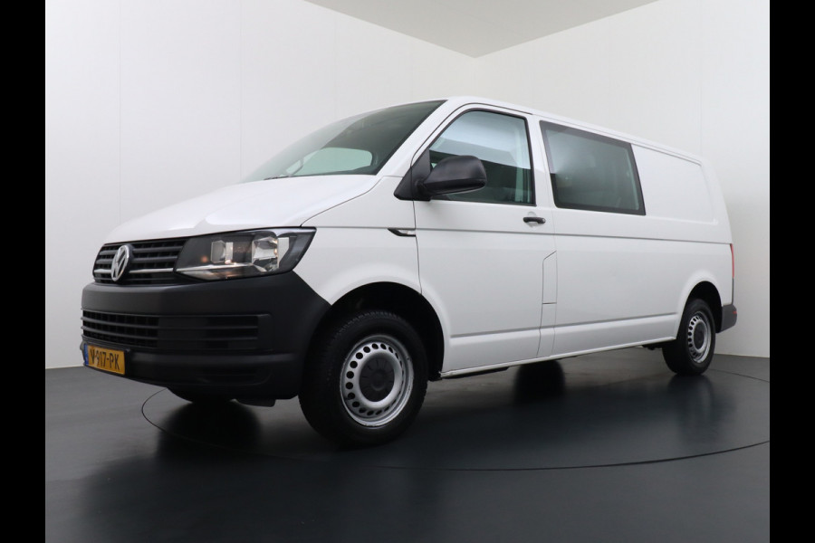 Volkswagen Transporter 2.0TDI DUBBELE CABINE L2H1 Apple Carplay Android Auto Trekhaak Airco Comfortline Betonplex Vloer Lat om Lat betimmering Euro 6 Schuifdeur Origineel Nederlandse Auto