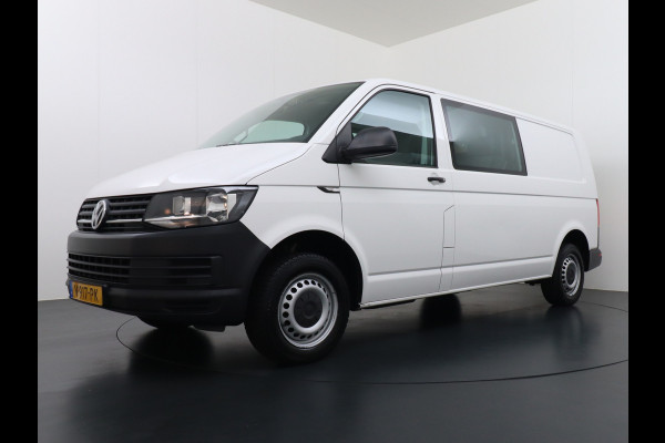 Volkswagen Transporter 2.0TDI DUBBELE CABINE L2H1 Apple Carplay Android Auto Trekhaak Airco Comfortline Betonplex Vloer Lat om Lat betimmering Euro 6 Schuifdeur Origineel Nederlandse Auto