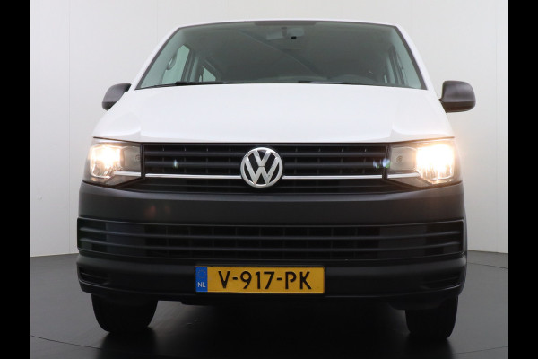 Volkswagen Transporter 2.0TDI DUBBELE CABINE L2H1 Apple Carplay Android Auto Trekhaak Airco Comfortline Betonplex Vloer Lat om Lat betimmering Euro 6 Schuifdeur Origineel Nederlandse Auto