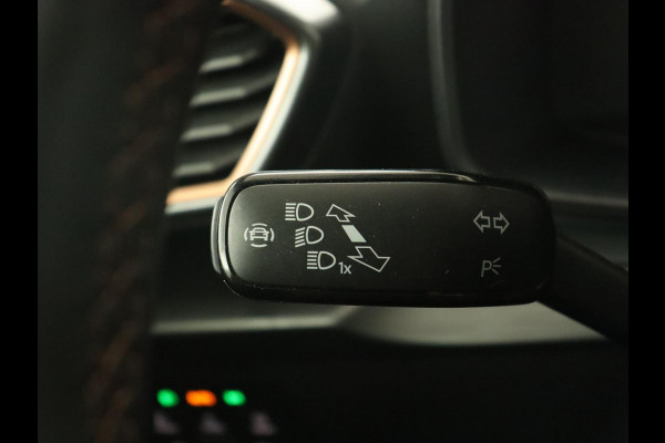 CUPRA Leon 1.4 eHybrid | 245pk | Stuurverwarming | Camera | Adaptive cruise | Navigatie | Sportstoelen | Keyless | Full LED | PHEV | Plug In