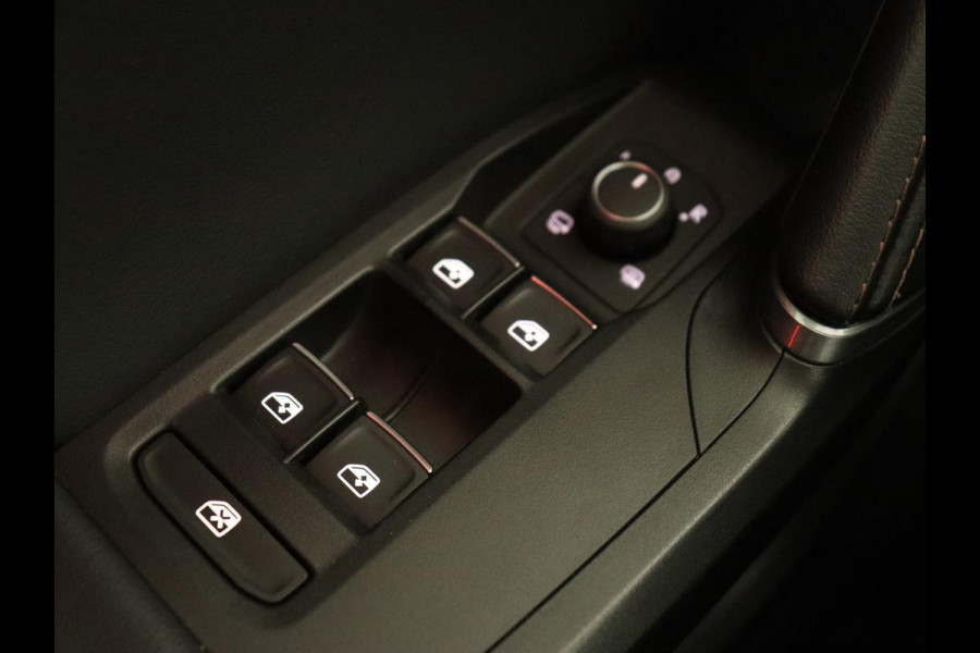CUPRA Leon 1.4 eHybrid | 245pk | Stuurverwarming | Camera | Adaptive cruise | Navigatie | Sportstoelen | Keyless | Full LED | PHEV | Plug In