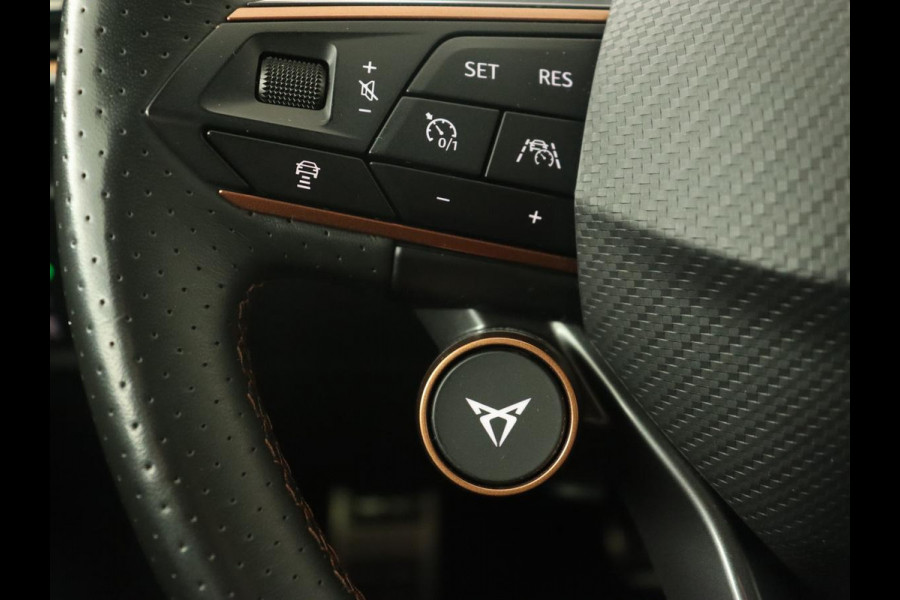 CUPRA Leon 1.4 eHybrid | 245pk | Stuurverwarming | Camera | Adaptive cruise | Navigatie | Sportstoelen | Keyless | Full LED | PHEV | Plug In