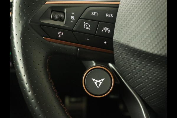 CUPRA Leon 1.4 eHybrid | 245pk | Stuurverwarming | Camera | Adaptive cruise | Navigatie | Sportstoelen | Keyless | Full LED | PHEV | Plug In
