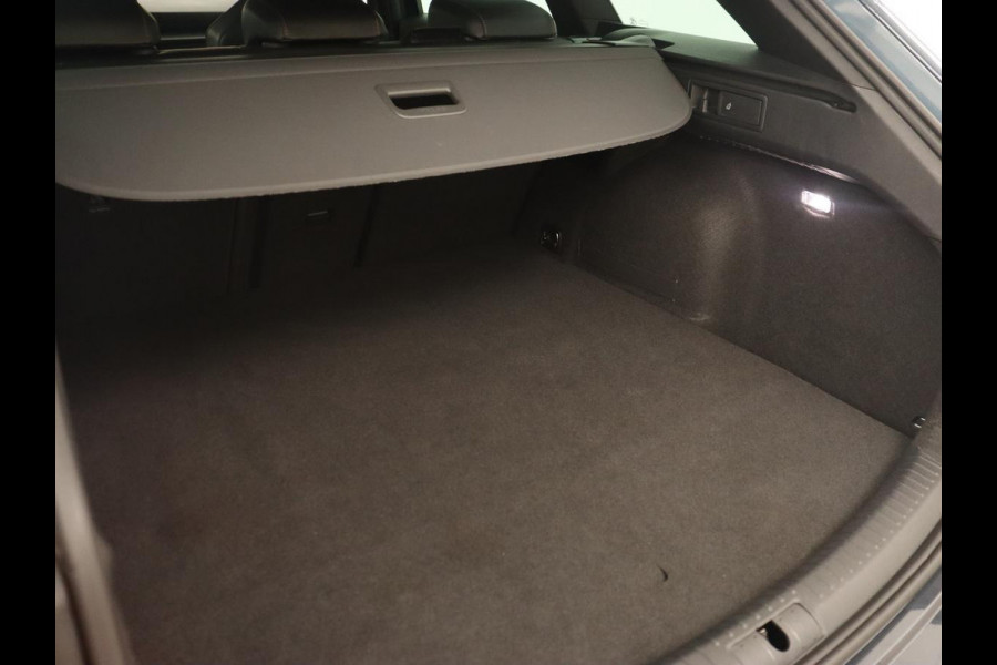 CUPRA Leon 1.4 eHybrid | 245pk | Stuurverwarming | Camera | Adaptive cruise | Navigatie | Sportstoelen | Keyless | Full LED | PHEV | Plug In