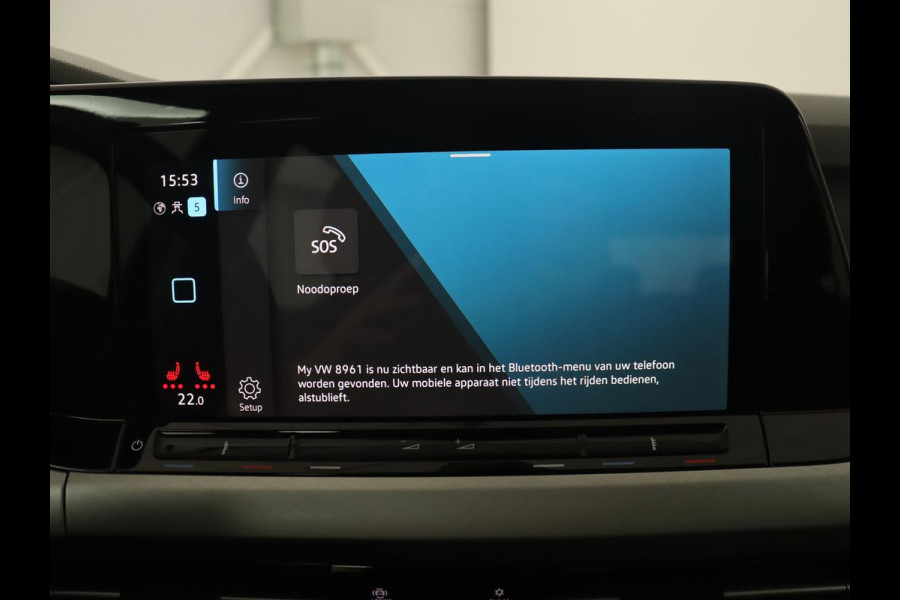 Volkswagen Golf 1.5 eTSI Life | Stoelverwarming | Carplay | Massage | Adaptive cruise | Navigatie | Sfeerverlichting | Parkeerhulp | Full LED | Memory