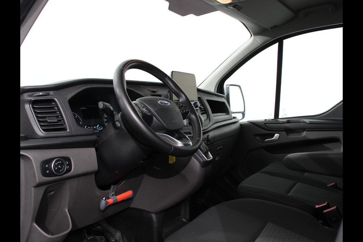 Ford Transit Custom 300 2.0 TDCI 130pk L2H1 Automaat | Navigatie | Cruise control | Camera | PDC VA | Trekhaak | Lichtmetalen Velgen Ford Transit Custom 300 2.0 TDCI 130pk L2H1 Automaat | Navigatie | Cruise control | Camera | PDC VA | Trekhaak | Lichtmetalen Velgen