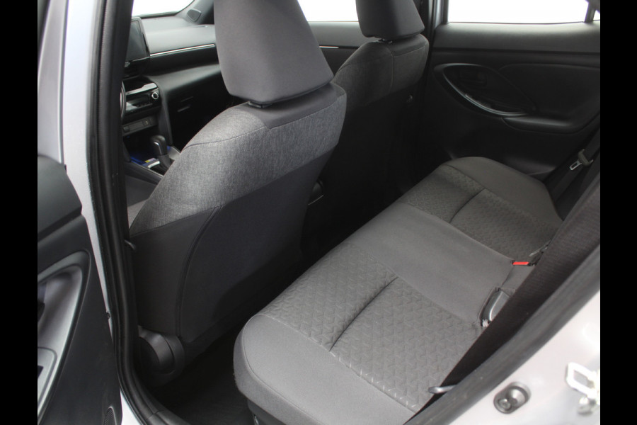 Toyota Yaris Cross 1.5 Hybrid Dynamic CLIMATE | CARPLAY | ADAPCRUISE | DAB | LMV17 | LED | NAVI | CAMERA