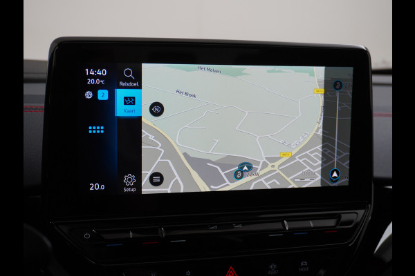 Volkswagen ID.4 GTX 4Motion 300PK (82Kw) 77 kWh PanoDak Warmtepomp 360-Camera 20" Apple Carplay Android Adaptive-Cruise Navi LED-v+a PDC-v+a Two Dual-Ecc App-Connect Mirror-Link Grootste Accu 0-100 6,3 seconden! AWD All Wheel Drive Assistentiepakket Design-pakket plus. Accu garantie tot 15-04-2030/160.000km laden tot 175kw DC of thuis 11kwh AC per uur. Orig.NLse auto € 58.000 nieuw