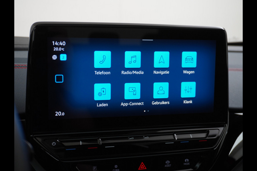 Volkswagen ID.4 GTX 4Motion 300PK (82Kw) 77 kWh PanoDak Warmtepomp 360-Camera 20" Apple Carplay Android Adaptive-Cruise Navi LED-v+a PDC-v+a Two Dual-Ecc App-Connect Mirror-Link Grootste Accu 0-100 6,3 seconden! AWD All Wheel Drive Assistentiepakket Design-pakket plus. Accu garantie tot 15-04-2030/160.000km laden tot 175kw DC of thuis 11kwh AC per uur. Orig.NLse auto € 58.000 nieuw