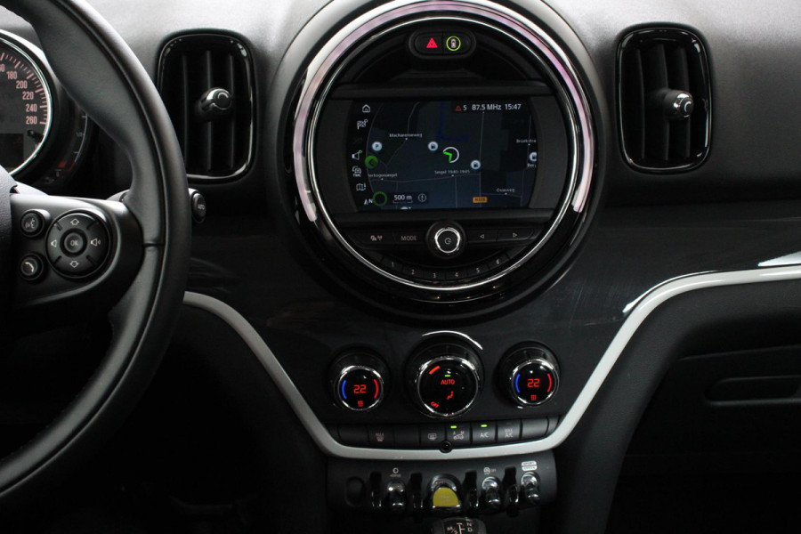 MINI Cooper Countryman 2.0 S ALL4 Hybride Navigatie Parkeersensoren achter Cruise Control Climate Control Full LED