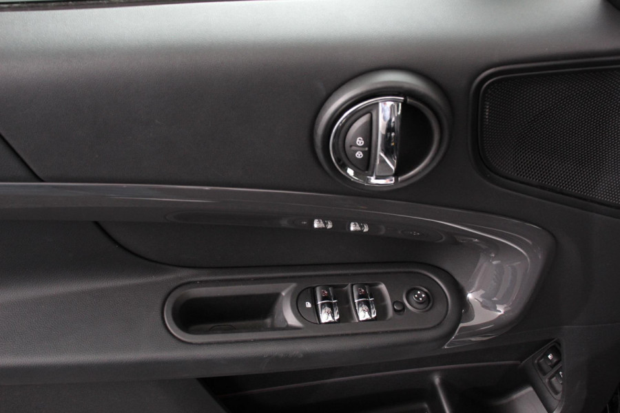 MINI Cooper Countryman 2.0 S ALL4 Hybride Navigatie Parkeersensoren achter Cruise Control Climate Control Full LED