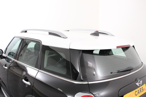 MINI Cooper Countryman 2.0 S ALL4 Hybride Navigatie Parkeersensoren achter Cruise Control Climate Control Full LED