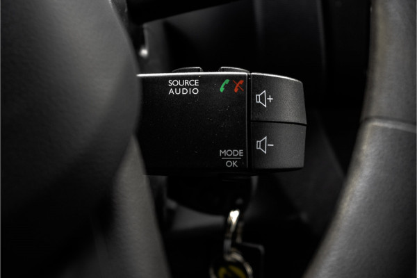 Fiat Talento 1.6 MJ EcoJet L2H1 | Euro 6 | 5-Persoons | Cruise | Airco | Camera | DC | LED Fiat Talento 1.6 MJ EcoJet L2H1 | Euro 6 | 5-Persoons | Cruise | Airco | Camera | DC | LED