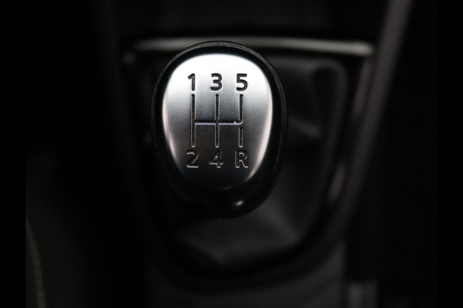 Renault Clio 90pk TCe Limited Airco | Cruise | Parkeersens. achter