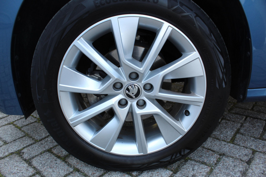 Škoda Kamiq 1.0-115pk TSI Sport Business AUTOMAAT ! Uiterst nette en goed onderhouden Skoda.