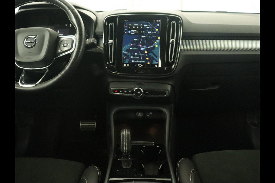 Volvo XC40 Recharge P8 AWD R-Design | Trekhaak | Camera | Carplay | Navigatie | Full LED | Leder/Alcantara | Adaptive cruise | Keyless