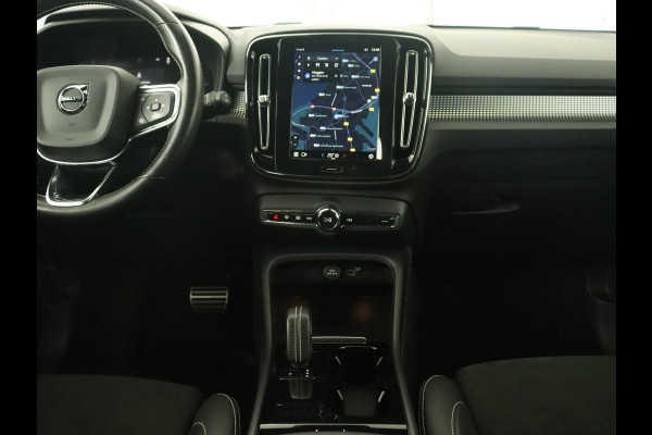 Volvo XC40 Recharge P8 AWD R-Design | Trekhaak | Camera | Carplay | Navigatie | Full LED | Leder/Alcantara | Adaptive cruise | Keyless