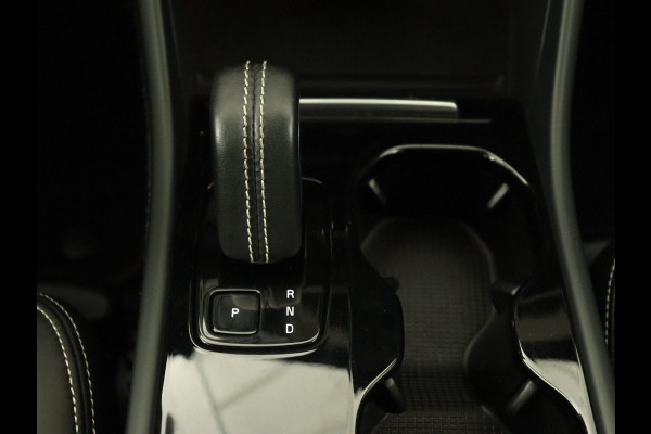 Volvo XC40 Recharge P8 AWD R-Design | Trekhaak | Camera | Carplay | Navigatie | Full LED | Leder/Alcantara | Adaptive cruise | Keyless