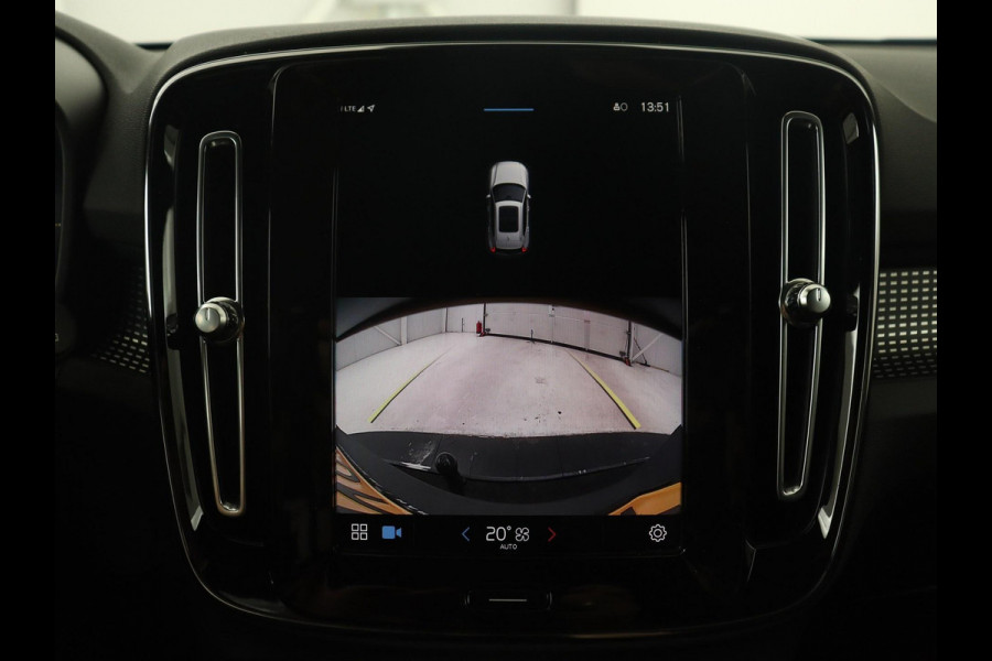 Volvo XC40 Recharge P8 AWD R-Design | Trekhaak | Camera | Carplay | Navigatie | Full LED | Leder/Alcantara | Adaptive cruise | Keyless
