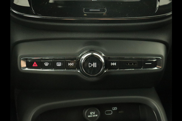 Volvo XC40 Recharge P8 AWD R-Design | Trekhaak | Camera | Carplay | Navigatie | Full LED | Leder/Alcantara | Adaptive cruise | Keyless