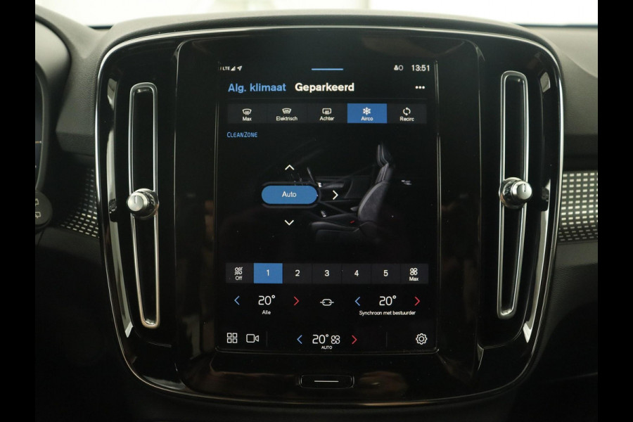 Volvo XC40 Recharge P8 AWD R-Design | Trekhaak | Camera | Carplay | Navigatie | Full LED | Leder/Alcantara | Adaptive cruise | Keyless