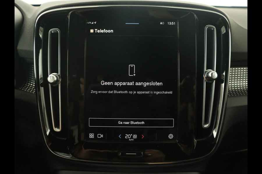 Volvo XC40 Recharge P8 AWD R-Design | Trekhaak | Camera | Carplay | Navigatie | Full LED | Leder/Alcantara | Adaptive cruise | Keyless