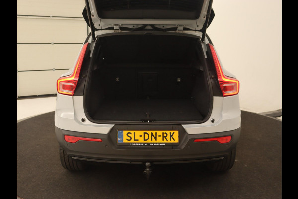 Volvo XC40 Recharge P8 AWD R-Design | Trekhaak | Camera | Carplay | Navigatie | Full LED | Leder/Alcantara | Adaptive cruise | Keyless