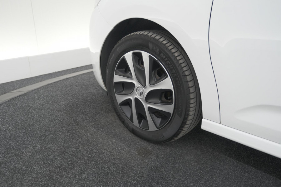 Citroën C3 PureTech 82 Selection | Trekhaak | Apple Carplay | Parkeersensoren | Climate Control