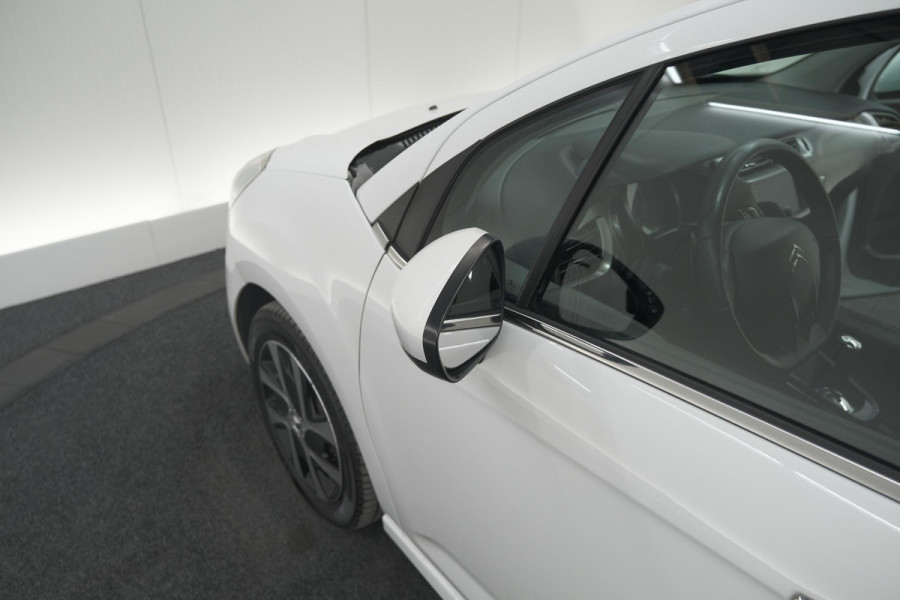 Citroën C3 PureTech 82 Selection | Trekhaak | Apple Carplay | Parkeersensoren | Climate Control