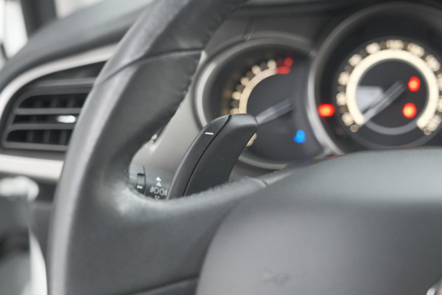 Citroën C3 PureTech 82 Selection | Trekhaak | Apple Carplay | Parkeersensoren | Climate Control