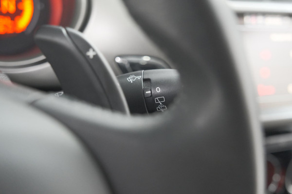 Citroën C3 PureTech 82 Selection | Trekhaak | Apple Carplay | Parkeersensoren | Climate Control