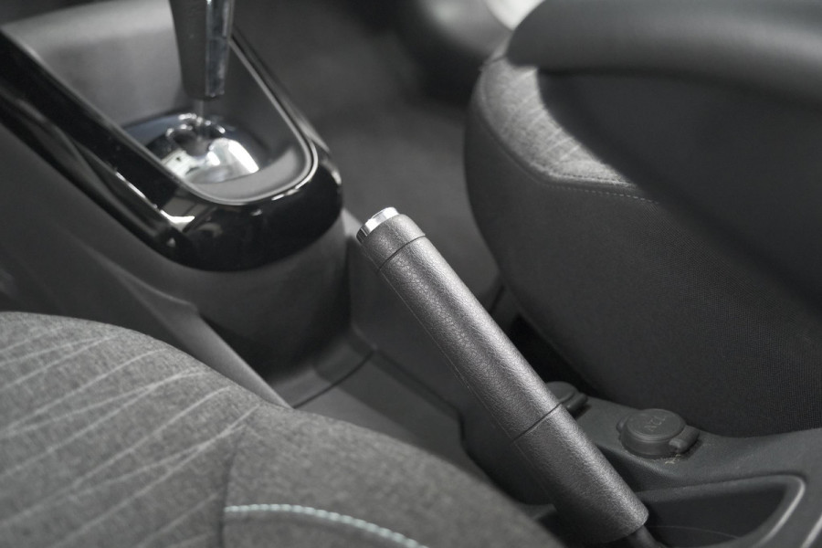 Citroën C3 PureTech 82 Selection | Trekhaak | Apple Carplay | Parkeersensoren | Climate Control