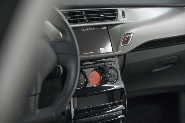 Citroën C3 PureTech 82 Selection | Trekhaak | Apple Carplay | Parkeersensoren | Climate Control