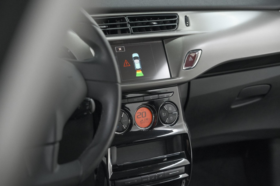 Citroën C3 PureTech 82 Selection | Trekhaak | Apple Carplay | Parkeersensoren | Climate Control
