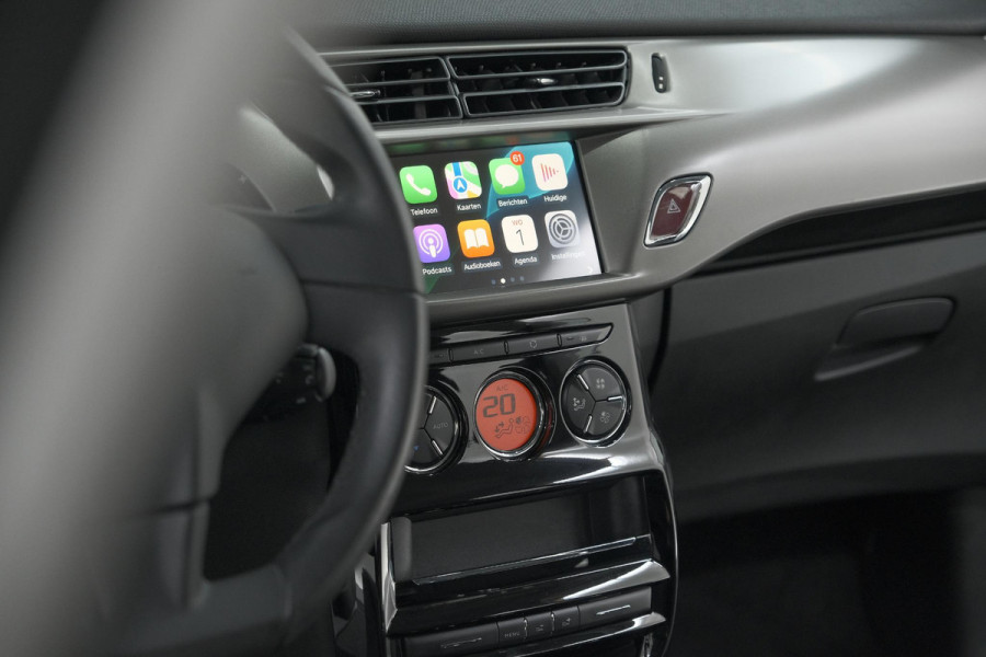 Citroën C3 PureTech 82 Selection | Trekhaak | Apple Carplay | Parkeersensoren | Climate Control