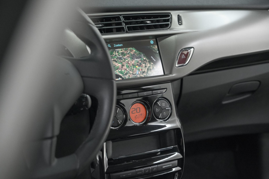 Citroën C3 PureTech 82 Selection | Trekhaak | Apple Carplay | Parkeersensoren | Climate Control