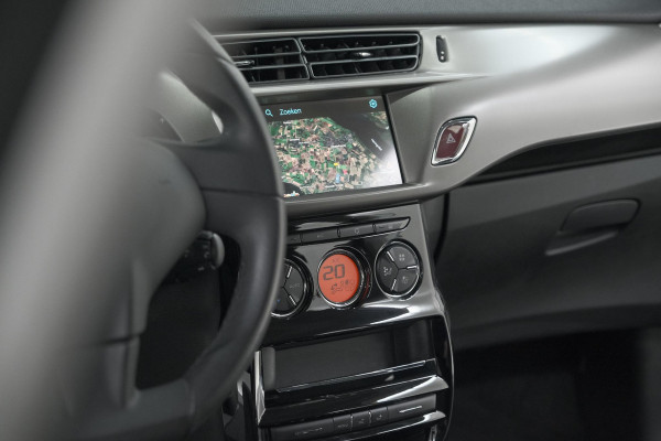 Citroën C3 PureTech 82 Selection | Trekhaak | Apple Carplay | Parkeersensoren | Climate Control