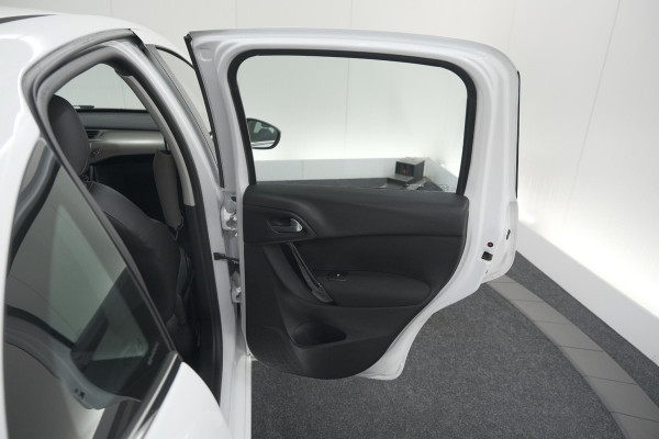 Citroën C3 PureTech 82 Selection | Trekhaak | Apple Carplay | Parkeersensoren | Climate Control