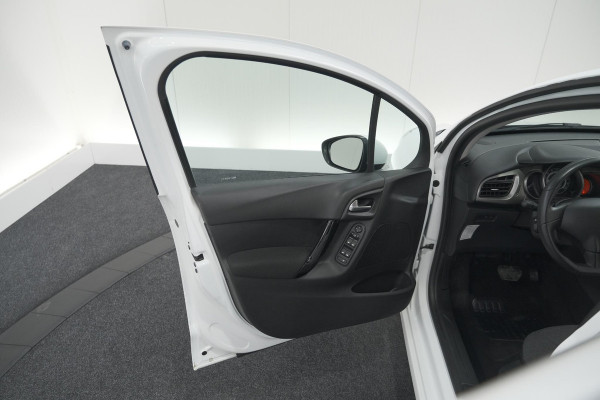 Citroën C3 PureTech 82 Selection | Trekhaak | Apple Carplay | Parkeersensoren | Climate Control
