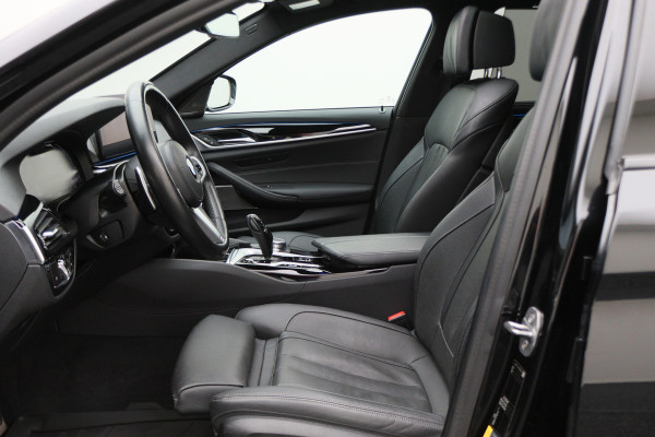 BMW 5 Serie Touring 530e xDrive High Executive M-Sport Leer, Laser, ACC, 360° Camera, H&K, Panoramadak, Head-up, Trekhaak, 18''