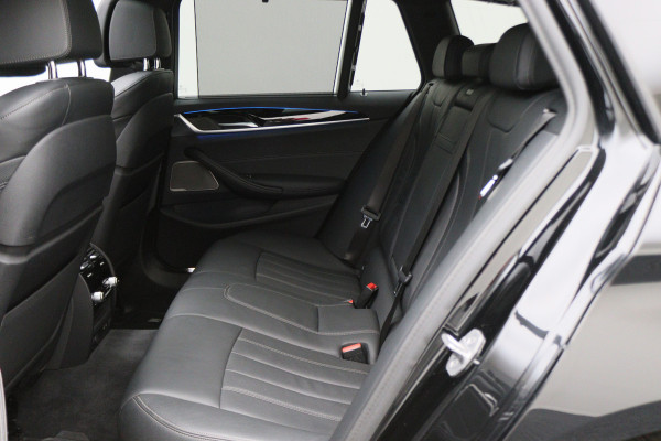BMW 5 Serie Touring 530e xDrive High Executive M-Sport Leer, Laser, ACC, 360° Camera, H&K, Panoramadak, Head-up, Trekhaak, 18''