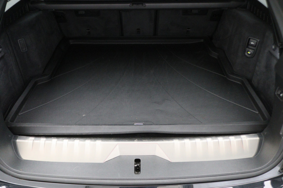 BMW 5 Serie Touring 530e xDrive High Executive M-Sport Leer, Laser, ACC, 360° Camera, H&K, Panoramadak, Head-up, Trekhaak, 18''