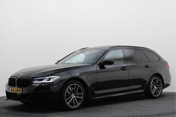 BMW 5 Serie Touring 530e xDrive High Executive M-Sport Leer, Laser, ACC, 360° Camera, H&K, Panoramadak, Head-up, Trekhaak, 18''