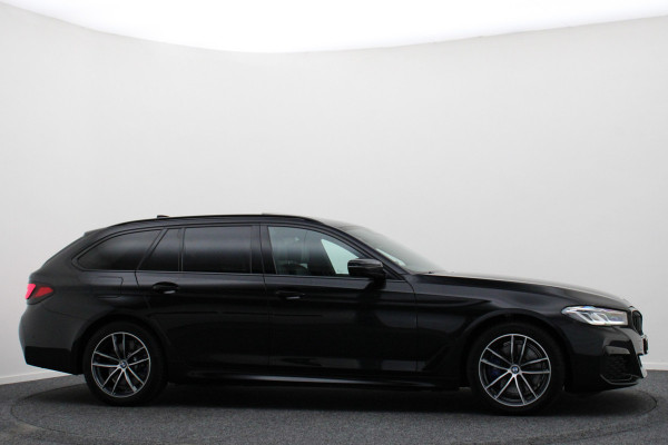 BMW 5 Serie Touring 530e xDrive High Executive M-Sport Leer, Laser, ACC, 360° Camera, H&K, Panoramadak, Head-up, Trekhaak, 18''