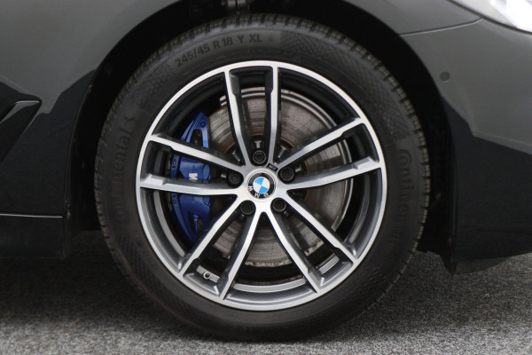 BMW 5 Serie Touring 530e xDrive High Executive M-Sport Leer, Laser, ACC, 360° Camera, H&K, Panoramadak, Head-up, Trekhaak, 18''